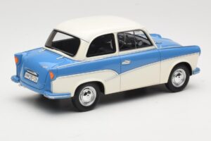 Trabant P50 Azul Claro Creme BoS Models 1:18 BOS035 Resina - imagem 2 de 6
