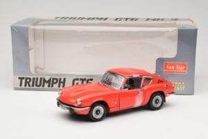 Triumph GT6 Mk3 Vermelho Sun Star 1:18 1056 Metal - imagem 6 de 6