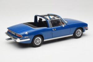 Triumph Stag Mk1 Sapphire Blue Revell 1:18 8815 Metal - imagem 3 de 8