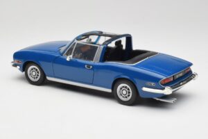 Triumph Stag Mk1 Sapphire Blue Revell 1:18 8815 Metal - imagem 7 de 8