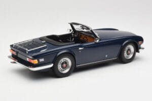 Triumph TR6 PI Azul Escuro Minichamps 1:18 155132032 Metal - imagem 2 de 6
