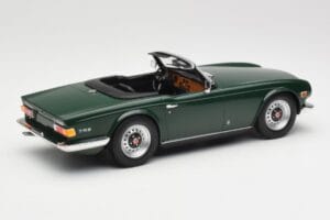 Triumph TR6 PI Verde Escuro Minichamps 1:18 155132030 Metal - imagem 2 de 6