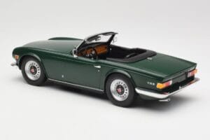 Triumph TR6 PI Verde Escuro Minichamps 1:18 155132030 Metal - imagem 5 de 6
