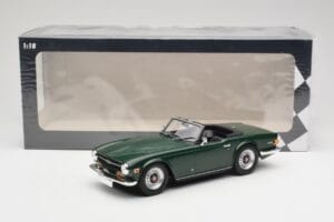 Triumph TR6 PI Verde Escuro Minichamps 1:18 155132030 Metal - imagem 6 de 6