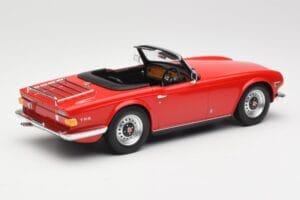 Triumph TR6 PI Vermelho Minichamps 1:18 155132031 Metal - imagem 2 de 6
