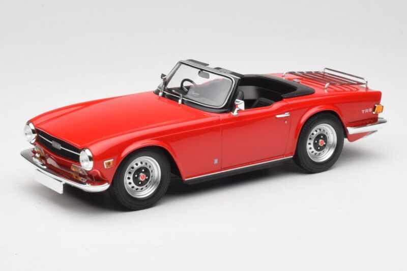 Triumph TR6 PI Vermelho Minichamps 1:18 155132031 Metal