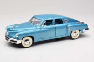 Tucker Torpedo Azul Road Signature 1:18 92268 Metal