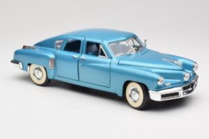 Tucker Torpedo Azul Road Signature 1:18 92268 Metal - imagem 6 de 8