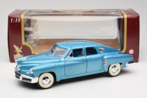 Tucker Torpedo Azul Road Signature 1:18 92268 Metal - imagem 8 de 8