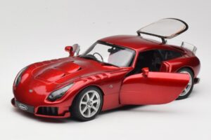 TVR Sagaris Vermelho Revell 1:18 08816 Metal - imagem 2 de 8