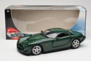 TVR Speed 12 Verde Escuro Hot Wheels 1:18 50429 Metal - imagem 8 de 8