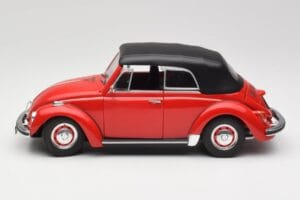 Volkswagen 1302 LS Cabriolet Vermelho Revell 1:18 08470 Metal - imagem 4 de 8