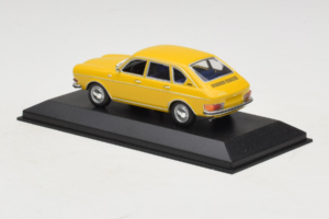 Volkswagen 411 Amarelo Minichamps 1:43 VW005 Metal - imagem 3 de 4