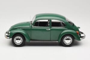 Volkswagen Beetle 1200 Verde Minichamps 1:18 150057105 Metal - imagem 4 de 8