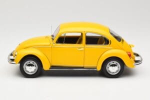 Volkswagen Beetle 1200 Amarelo Minichamps 1:18 150057106 Metal - imagem 4 de 8