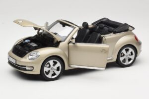 Volkswagen Beetle A5 Cabriolet Cinzento Kyosho 1:18 5C3099302P7W Metal - imagem 2 de 8