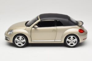 Volkswagen Beetle A5 Cabriolet Cinzento Kyosho 1:18 5C3099302P7W Metal - imagem 4 de 8