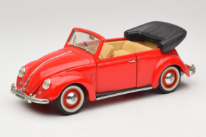 Volkswagen Beetle Cabriolet Vermelho Maisto 1:18 56010 Metal