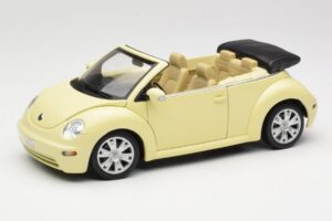 Volkswagen Beetle Cabriolet Amarelo Gate 1:18 VW24108 Metal