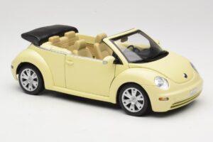 Volkswagen Beetle Cabriolet Amarelo Gate 1:18 VW24108 Metal - imagem 6 de 8