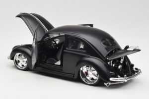 Volkswagen Beetle Type 1 Preto Maisto 1:18 31018 Metal - imagem 5 de 8
