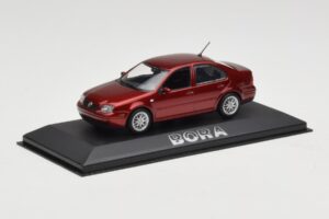 Volkswagen Bora Mk4 Red Metallic Minichamps 1:43 VW003 Metal - imagem 2 de 4