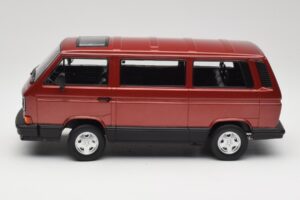 Volkswagen Bus T3 Multivan Magnum Mars Red Metallic KK-Scale 1:18 KKDC180991 Metal - imagem 3 de 6