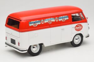 Volkswagen T1 Combi Coca-Cola Solido 1:18 9512 Metal - imagem 3 de 8