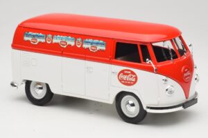 Volkswagen T1 Combi Coca-Cola Solido 1:18 9512 Metal - imagem 6 de 8