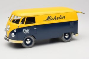 Volkswagen T1 Combi Michelin Preto & Amarelo Solido 1:18 9406 Metal - imagem 2 de 8