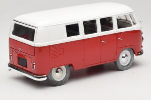 Volkswagen Combi T1 Vermelho & Branco Solido 1:18 8031 Metal - imagem 3 de 8