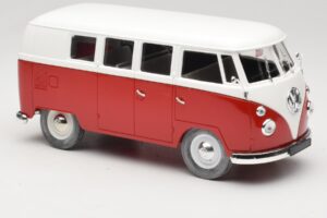 Volkswagen Combi T1 Vermelho & Branco Solido 1:18 8031 Metal - imagem 6 de 8