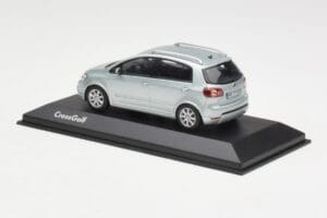 Volkswagen Cross Golf Mk5 Prata Minichamps 1:43 400054370 Metal - imagem 3 de 4