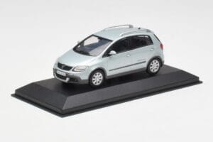 Volkswagen Cross Golf Mk5 Prateado Minichamps 1:43 GOLF003 Metal - imagem 2 de 4