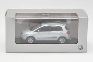 Volkswagen Cross Golf Mk5 Prateado Minichamps 1:43 GOLF003 Metal - imagem 4 de 4