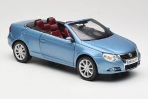Volkswagen Eos Azul Norev 1:18 188422 Metal - imagem 6 de 8