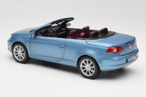 Volkswagen Eos Azul Norev 1:18 188422 Metal - imagem 7 de 8