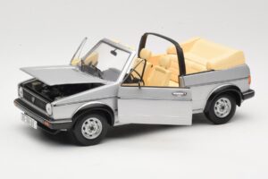 Volkswagen Golf Mk1 Cabriolet Prateado Sun Star 1:18 VW004 Metal - imagem 2 de 8