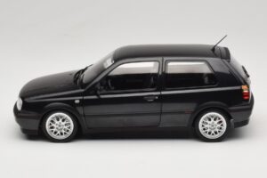 Volkswagen Golf Mk3 GTI Black Metallic Norev 1:18 188415 Metal - imagem 4 de 8