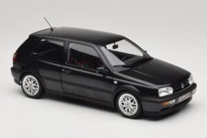 Volkswagen Golf Mk3 GTI Black Metallic Norev 1:18 188415 Metal - imagem 6 de 8
