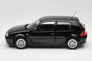 Volkswagen Golf GTI Mk4 Preto Norev 1:18 188574 Metal - imagem 4 de 8