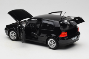 Volkswagen Golf GTI Mk4 Preto Norev 1:18 188574 Metal - imagem 5 de 8