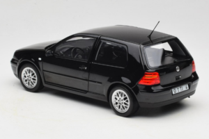 Volkswagen Golf GTI Mk4 Preto Norev 1:18 188574 Metal - imagem 7 de 8