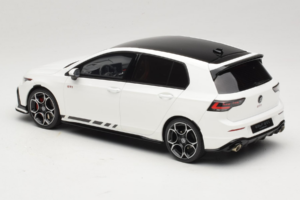 Volkswagen Golf Mk8 GTI Clubsport Pure White Otto 1:18 OT1221 Resina - imagem 5 de 6