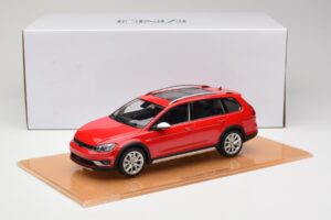 Volkswagen Golf Mk7 Alltrack Tornado Red DNA 1:18 DNA000035 Resina - imagem 6 de 6