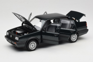 Volkswagen Jetta Mk3 CL Preto Icartime 1:18 JETTA001 Metal - imagem 2 de 8