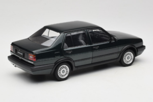 Volkswagen Jetta Mk3 CL Preto Icartime 1:18 JETTA001 Metal - imagem 3 de 8