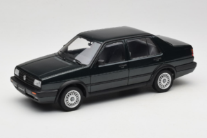 Volkswagen Jetta Mk3 CL Preto Icartime 1:18 JETTA001 Metal