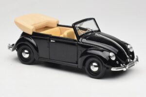 Volkswagen Carocha Cabriolet Preto Maisto 1:18 37800-M6 Metal - imagem 6 de 8