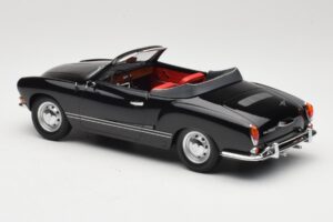 Volkswagen Karmann Ghia Cabriolet Preto Minichamps 1:18 155054031 Metal - imagem 5 de 6